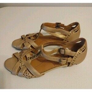 Indigo By Clarks Comfort Gladiator Sandals 7M Champagne Gold Studded Leather